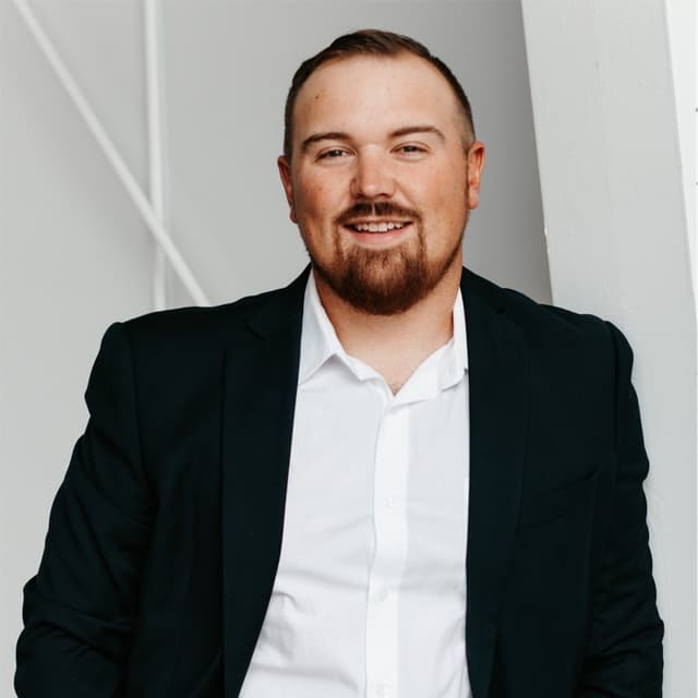 Portrait of Ben Knaus